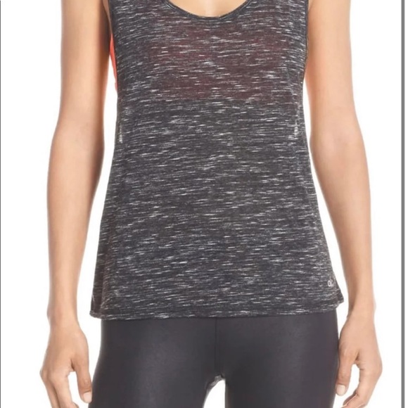 Alo women’s active tanks (2) - Picture 3 of 8
